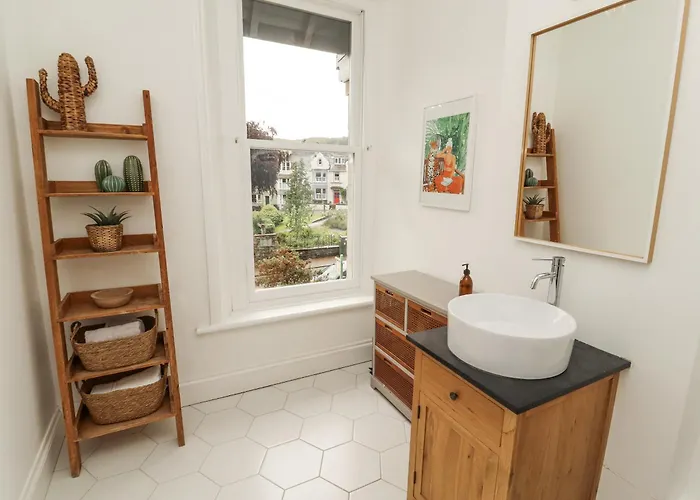 بيت للعطل 43 Station Road *